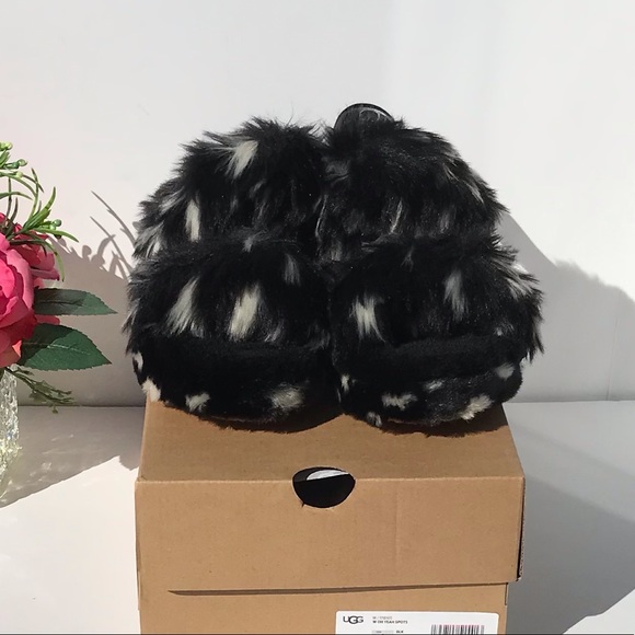 UGG OH Yeah Spots - Picture 3 of 9